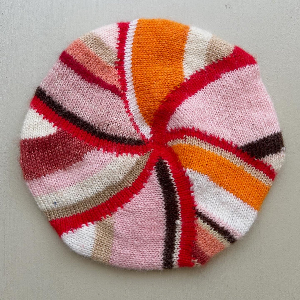 Håndstrikket baret i smuk swirl 2-5år