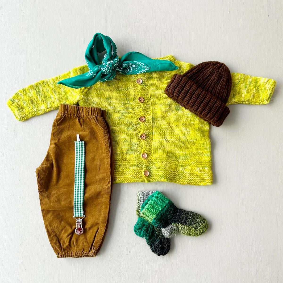 Ulden cardigan i smukkeste grøn 86/92