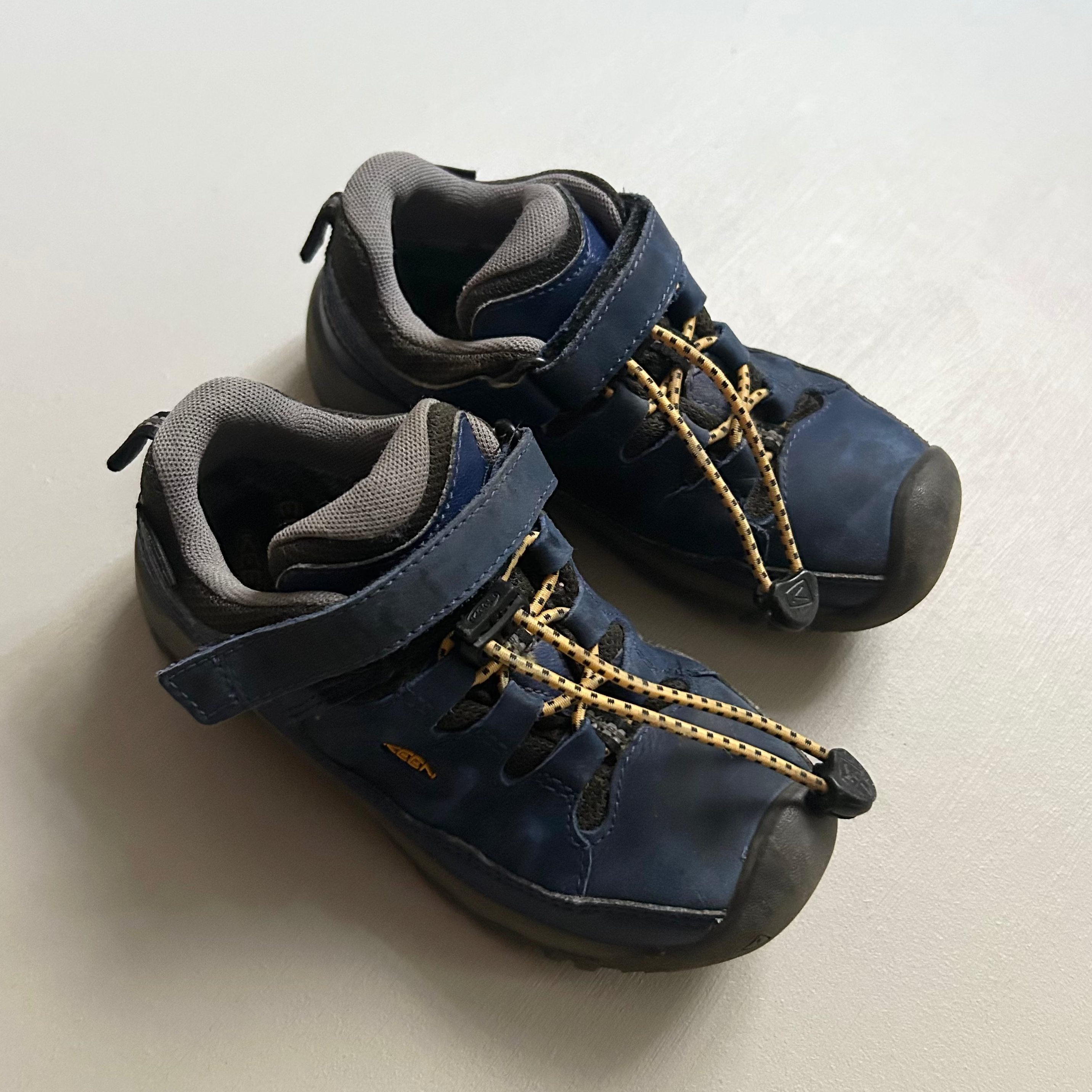 KEEN sneakers i blåt skind 29