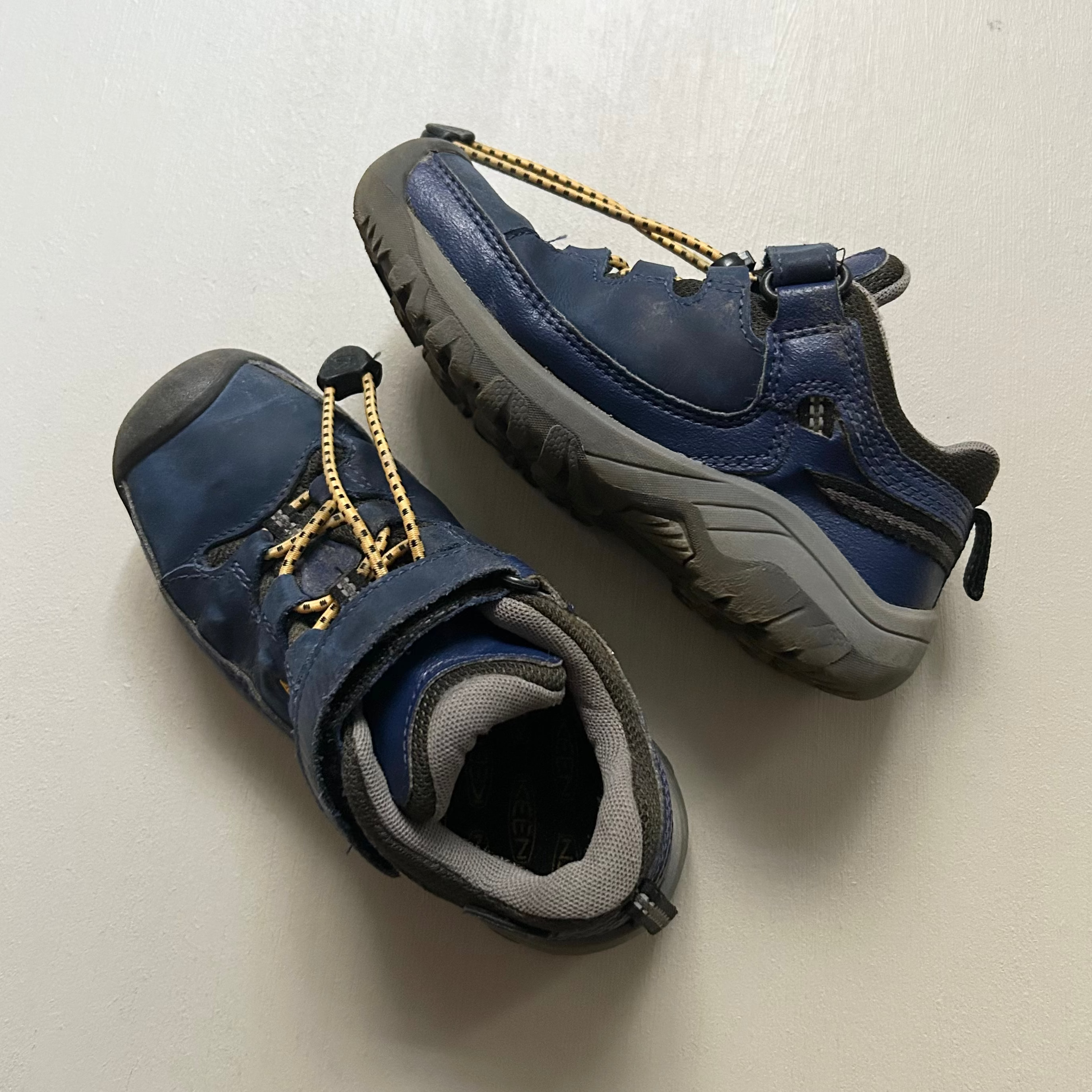 KEEN sneakers i blåt skind 29