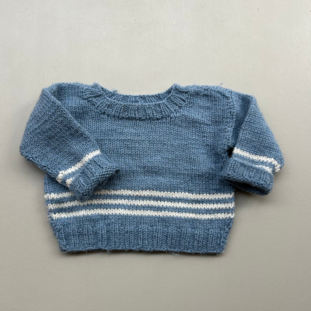 Uldstrik i smuk blå 68