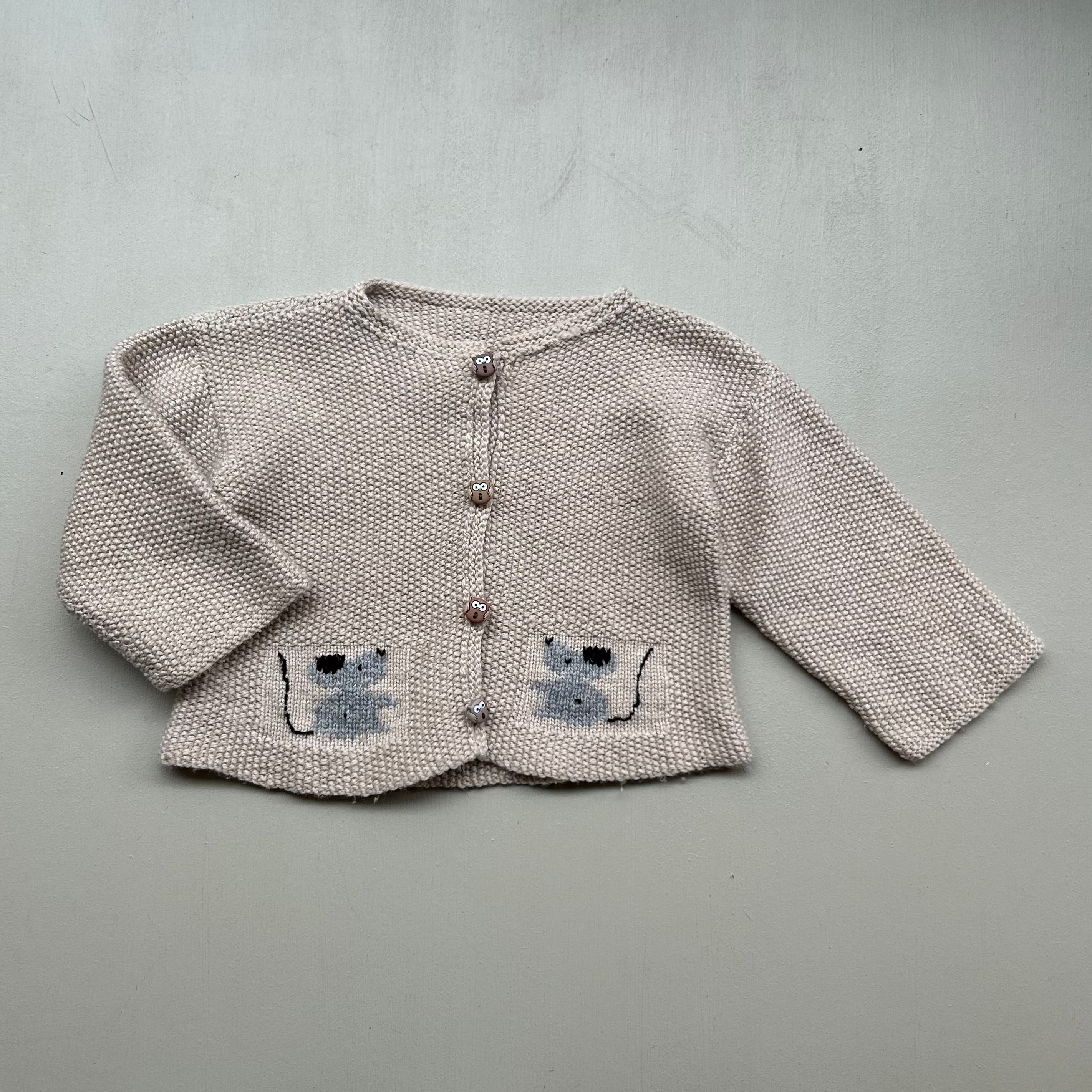 Cardigan i uld med mus 86/92