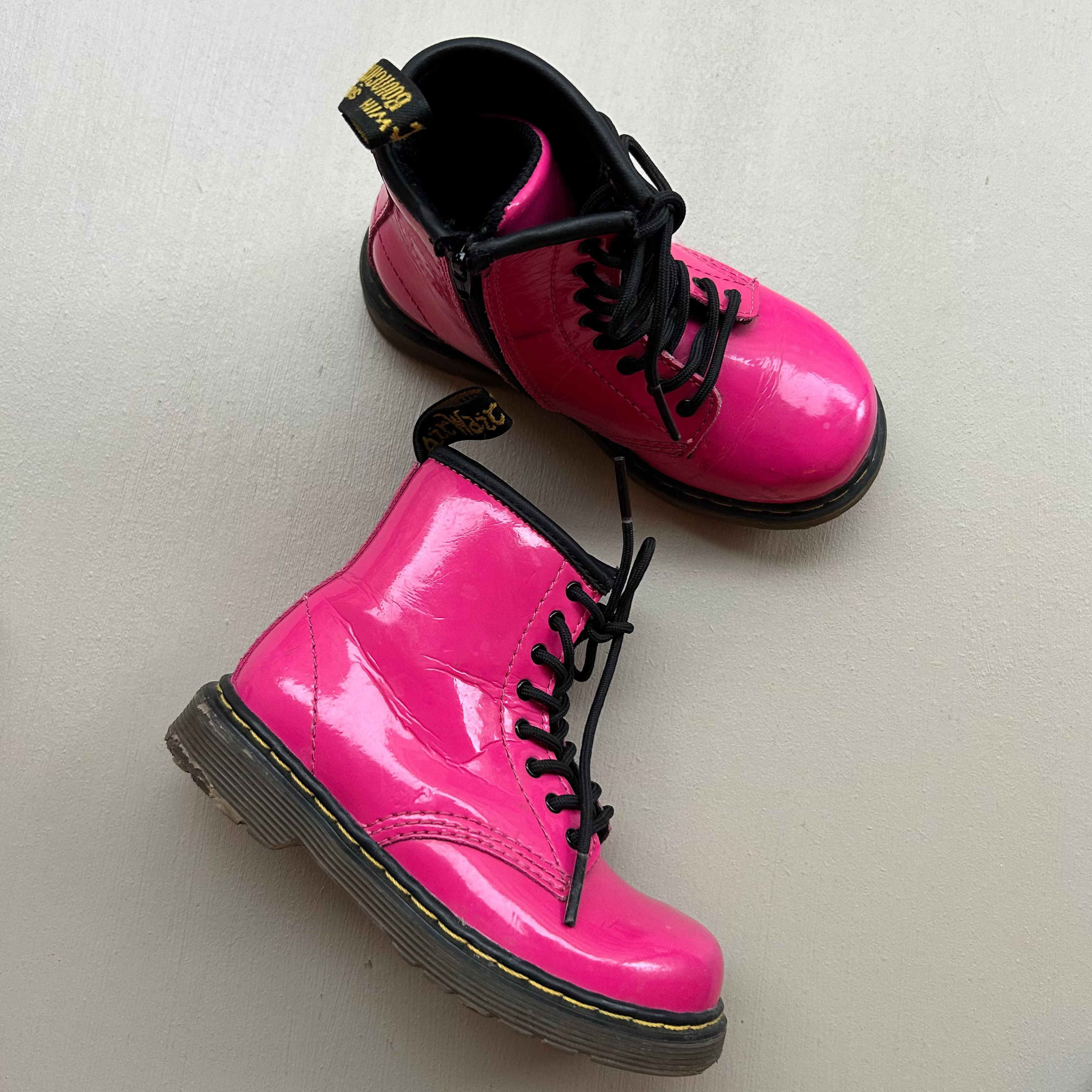 Dr Martens i pink lak 26