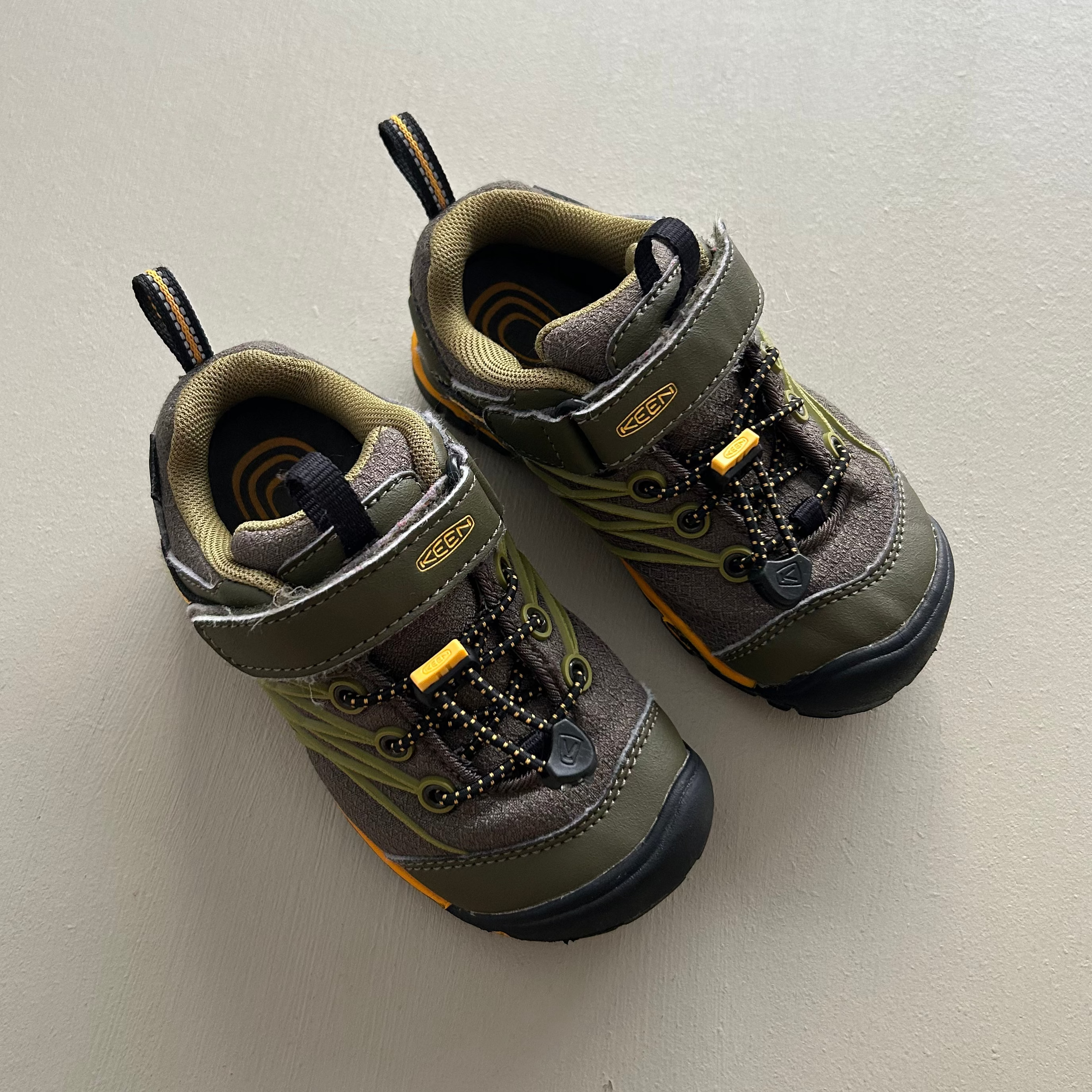 KEEN Chandler sneakers 27/28
