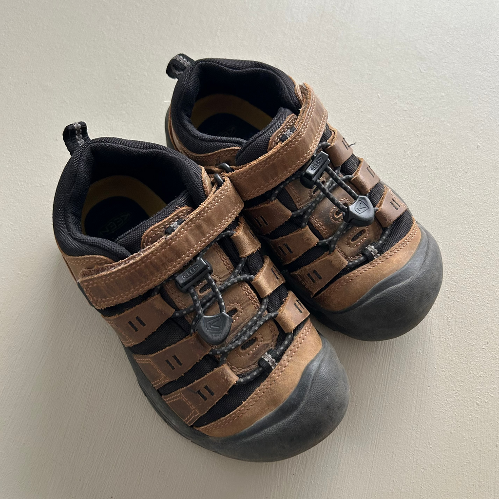 KEEN sneakers 31