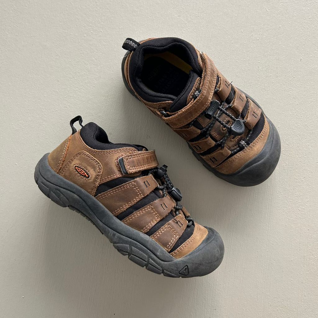 KEEN sneakers 31
