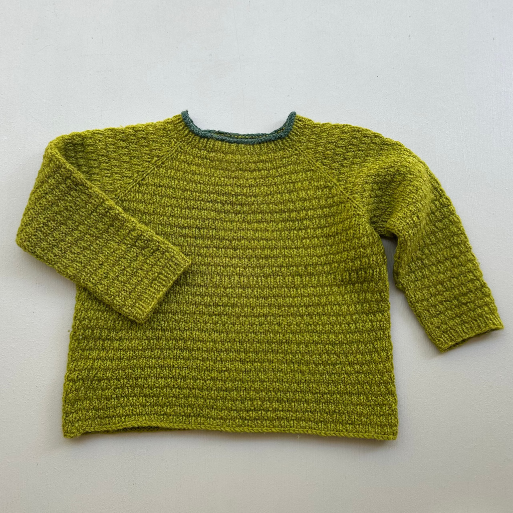 Uldstrik i smuk grøn 92/98